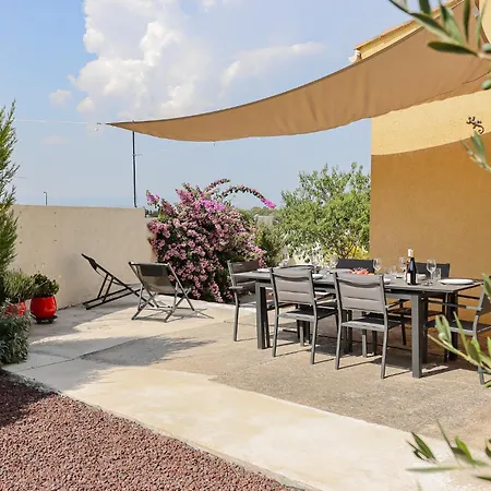 L'escapade Jaune - Jacuzzi, Wi-fi, Equipee Casa de Férias Carcassonne