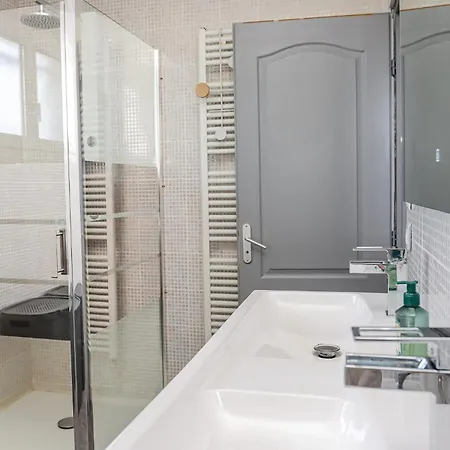 Casa de Férias L'escapade Jaune - Jacuzzi, Wi-fi, Equipee *