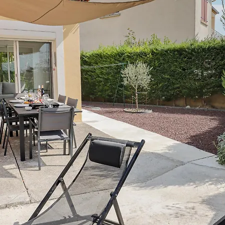 Casa de Férias L'escapade Jaune - Jacuzzi, Wi-fi, Equipee *