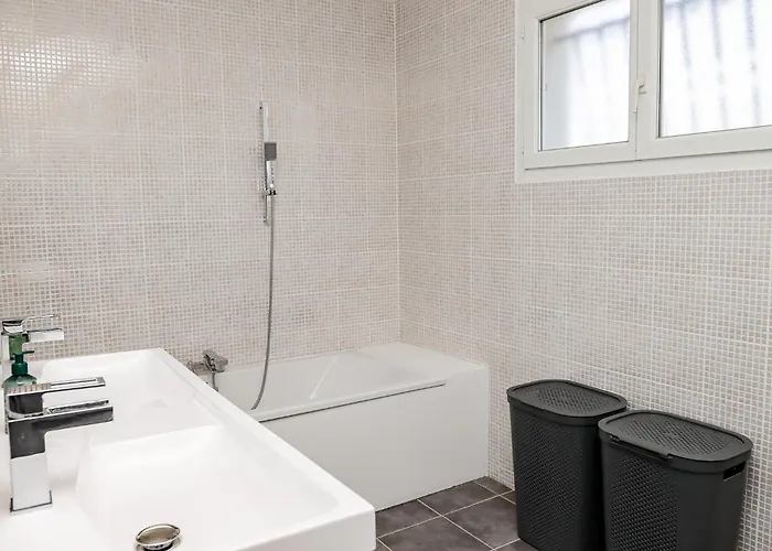 L'escapade Jaune - Jacuzzi, Wi-fi, Equipee Casa de Férias *